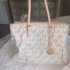 Lightly Used Michael Kors Purse